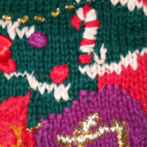 Vintage Christmas Tree Sweater - Picture 7 of 7